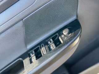 Volkswagen Golf 1.6 BGU BSE 75kW