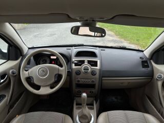 Renault Megane 1.6 82кВ