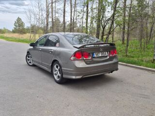 Honda Civic 1.8 103kW