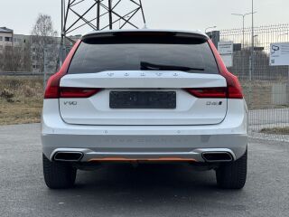 Volvo V90 Cross Country D4 OCEAN RACE Intelli Safe Pro A 2.0 140kW