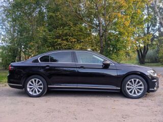 Volkswagen Passat R-Line Executive 1.5 TSI 110kW