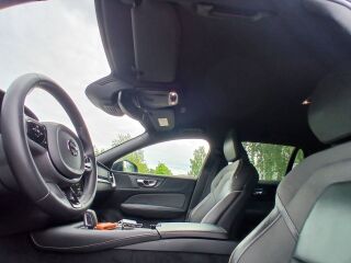 Volvo V60 T6 AWD R-DESIGN RECHARGE 2.0 251kW