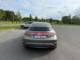Honda Civic 1.8 103kW