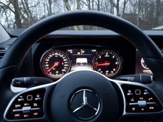 Mercedes-Benz E 200 2.0 110kW