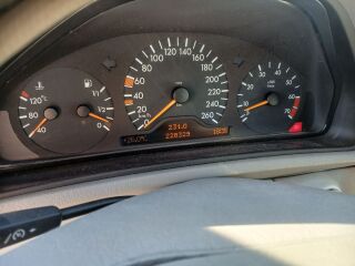 Mercedes-Benz CLK 320 3.2 160кВ