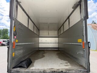 Volvo FL 250 4X2 LIFTING BOX 184kW
