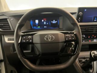 Toyota ProAce Professional Plus 106kW
