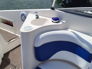 Rinker Captiva 232 Mercruiser 350 224кВ