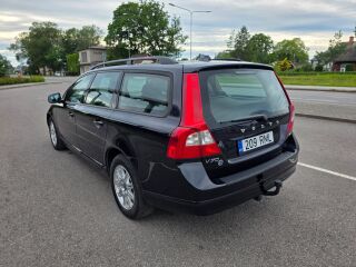 Volvo V70 MOMENTUM 2.4 120kW