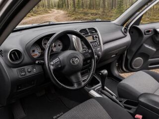 Toyota RAV4 Elegance Facelift 2.0 110kW