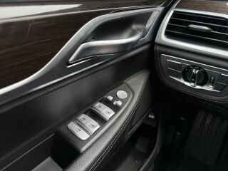 BMW 730 M-Sportpakett xDrive Facelift 3.0 195kW