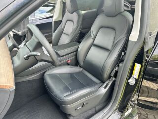 Tesla Model Y Long Range 4WD 378kW
