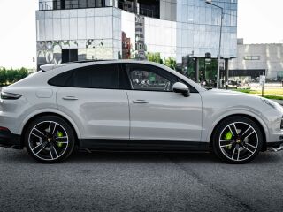 Porsche Cayenne E-Hybrid Coupe 3.0 340kW