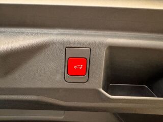 Peugeot 5008 GT Hybrid 145 e-DCS6 1.2 100кВ