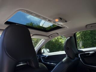Volvo S60 2.4 D5 151kW