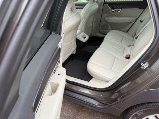 Volvo V90 Cross Country Summum 2.0 D4 140kW