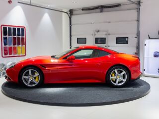 Ferrari California T 3.9 V8 412kW