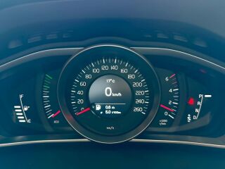 Volvo V40 D2 2.0 88kW