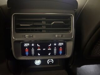 Audi SQ8 quattro 4.0 320kW
