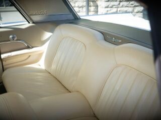 Ford Thunderbird 6.4 V8 221kW