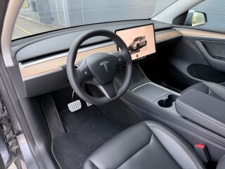 Tesla Model Y Dual Motor Performance AWD 393kW