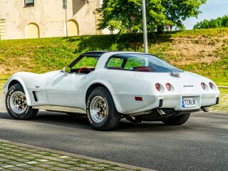 Chevrolet Corvette C3 5.7 V8 168kW