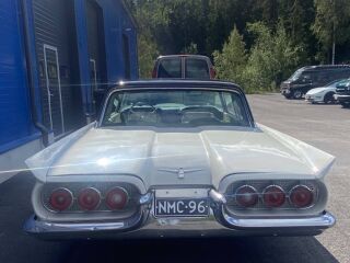 Ford Thunderbird V8 Coupe 7.1 V8