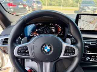 BMW 540 xDrive Touring M-Sport 3.0 250кВ