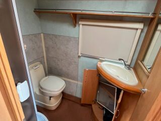 Swift Charisma560