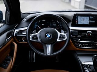 BMW 520 LCI xDrive M-Sportpakett 2.0 140kW