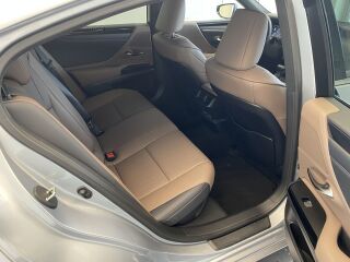 Lexus ES 300h Limited Edition 2.5 131kW