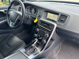 Volvo V60 R-Design 2.0 D4 140kW