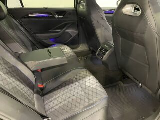 Volkswagen Passat Variant 4Motion R-Line Black Style 142kW