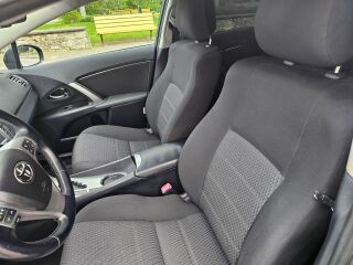 Toyota Avensis Linea Sol 2.2 110kW
