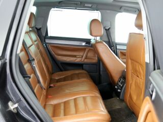 Volkswagen Touareg Highline ATM 2.5 TDI 128kW
