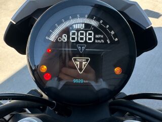 Triumph Trident 660 R3 59kW