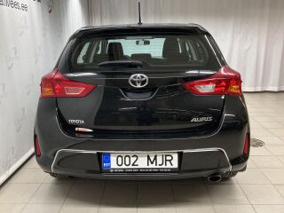 Toyota Auris 1.6 97kW
