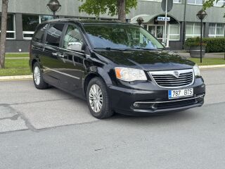 Lancia Voyager Platinum 2.8 120кВ