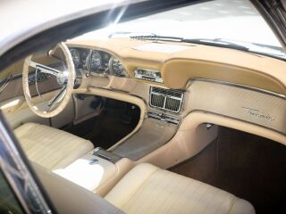Ford Thunderbird 6.4 V8 221kW