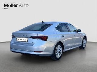 Skoda Octavia Elegance 1.5 e-TSI 110кВ