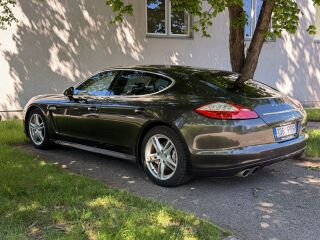 Porsche Panamera 4S 4.8 V8 294kW