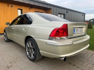 Volvo S60 AWD 2.5 R5 154kW