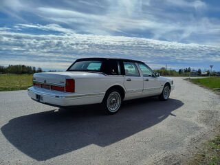 Lincoln Town Car Signature Series 4.6 V8 157kW