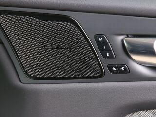 Volvo XC60 AWD R-DESIGN INTELLI SAFE PRO MY22 2.0 T6 Recharge Plug In Hybrid 251kW