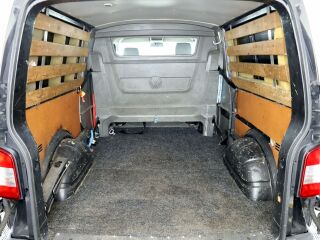 Volkswagen Transporter Long Highline 2.5 TDI 96kW