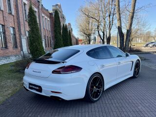 Porsche Panamera 4 GTS Facelift PDK Chrono 4.8 324kW