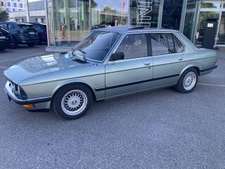 BMW 525 2.5 110kW