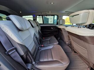 Renault Espace INITIALE PARIS 1.6 dCi 118kW