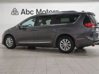 Chrysler Pacifica Touring 3.6 214kW