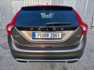 Volvo V60 Cross Country Pro Luxury Bronze 2.0 D3 110kW
